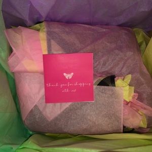 Wᴇʟᴄᴏᴍᴇ ᴛᴏ Pʀᴇʟᴏᴠᴇᴅ Sʜᴏᴘᴘɪɴɢ